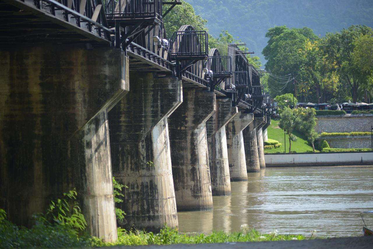Bankaikow Hostel Kanchanaburi Ngoại thất bức ảnh