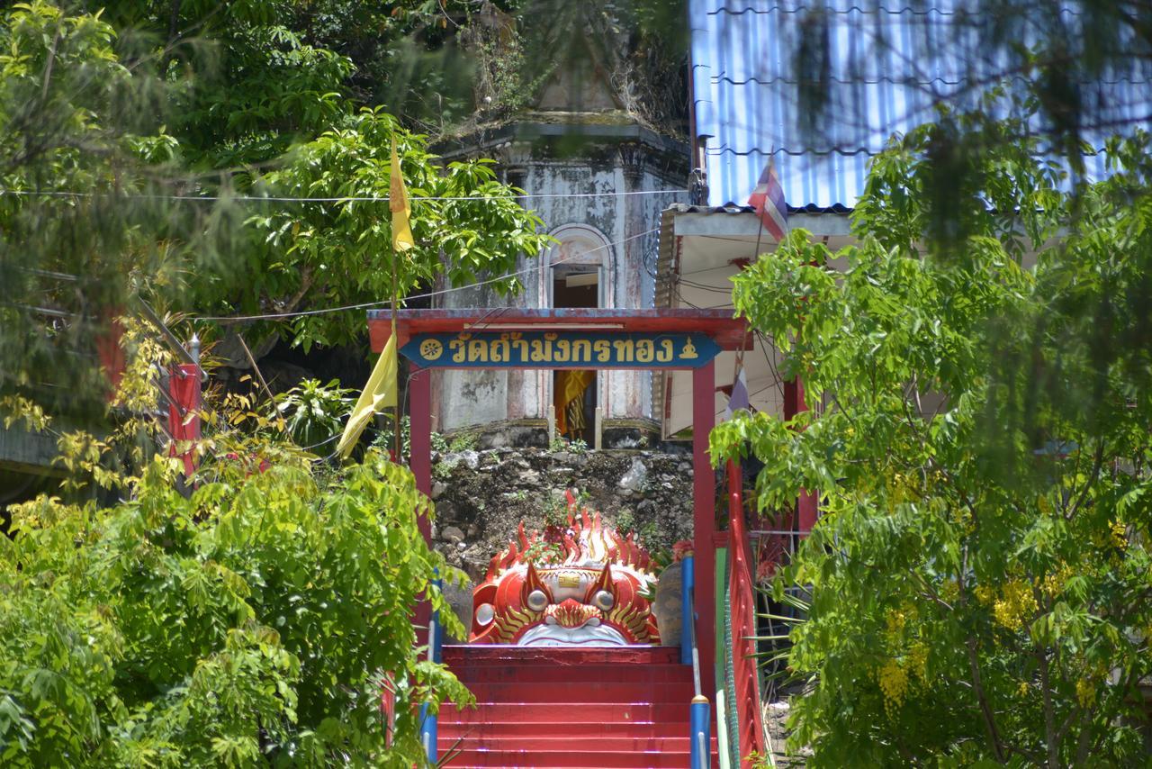 Bankaikow Hostel Kanchanaburi Ngoại thất bức ảnh