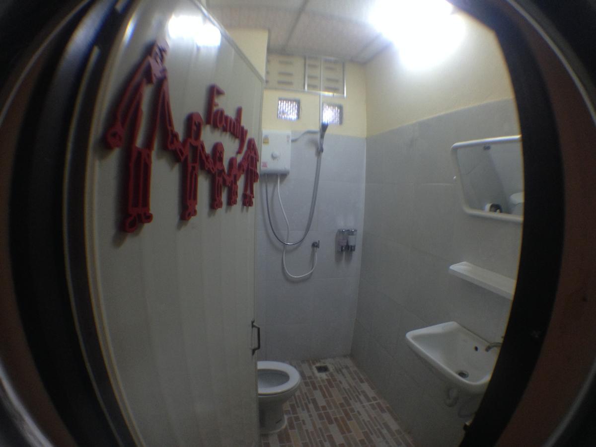 Bankaikow Hostel Kanchanaburi Ngoại thất bức ảnh