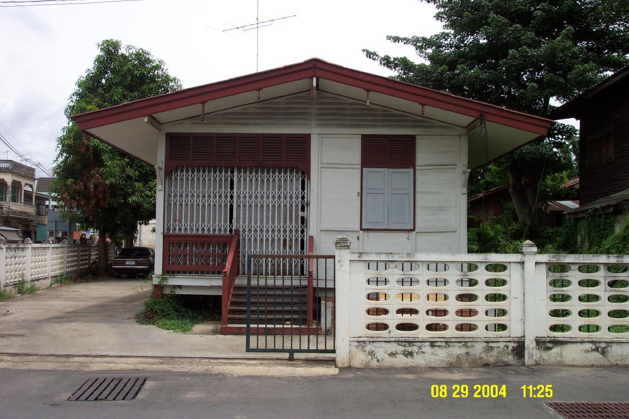 Bankaikow Hostel Kanchanaburi Ngoại thất bức ảnh