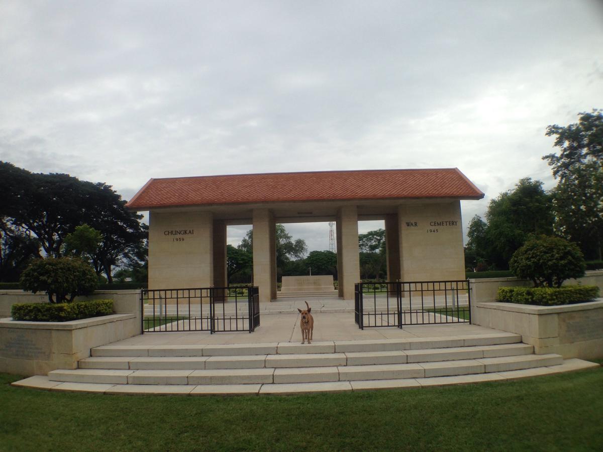 Bankaikow Hostel Kanchanaburi Ngoại thất bức ảnh